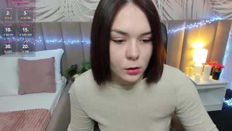 Snapshot of alli_zi chatting on February 17, 5:36 am Blair online show from February 17, 5:36 am