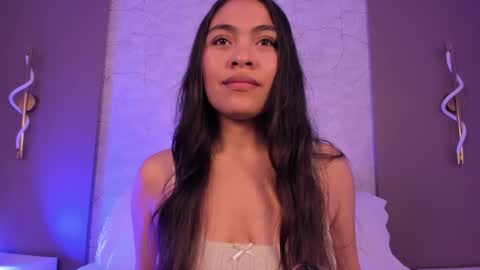 A L L I E online show from February 13, 2:46 am