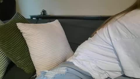 alliebearx online show from May 14, 12:16 am