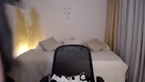 Allie  online show from August 4, 4:13 pm