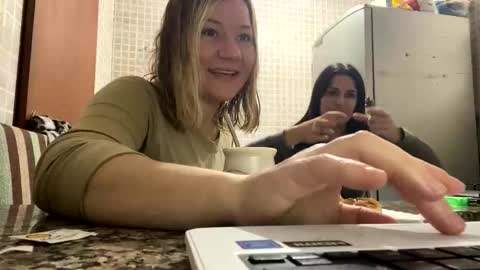 allisonlove2 online show from May 27, 8:50 pm