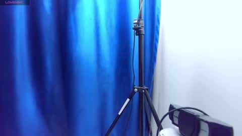 Snapshot of allisonsweetie chatting on March 12, 8:51 am AllisonSweetie online show from March 12, 8:51 am