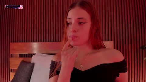 A L L I S S online show from February 7, 10:24 pm