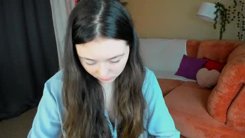 alluringeyess online show from May 20, 4:26 pm