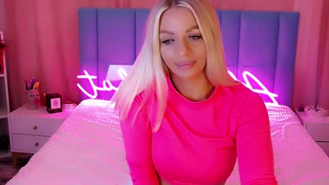 AlwaysHot online show from December 22, 3:00 am