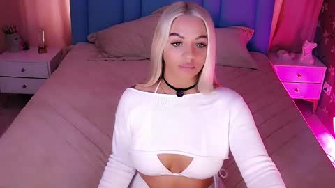 AlwaysHot online show from May 6, 2:26 am