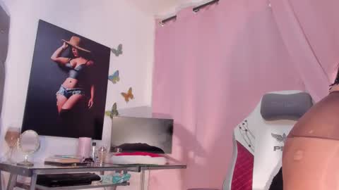 Ana the Queen of the Pantyhose online show from January 13, 2:54 pm