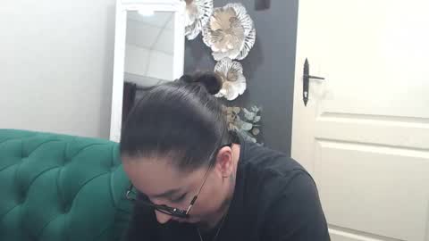         online show from March 28, 4:50 pm