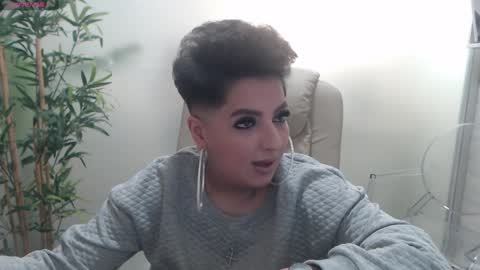         online show from December 25, 10:27 pm