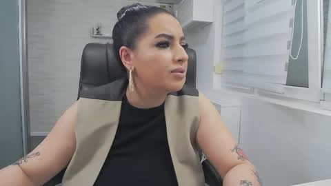         online show from May 19, 6:37 pm