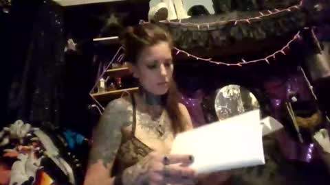 allymoon1369 online show from May 10, 1:02 pm