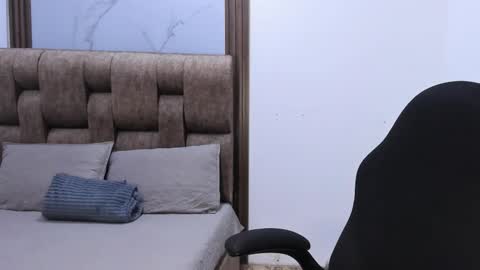 Snapshot of allyson_gh chatting on October 11, 6:51 am allyson_gh online show from October 11, 6:51 am