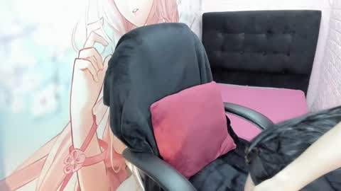 Allyson online show from February 19, 4:39 pm