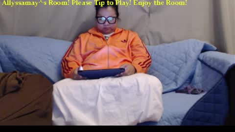 Allyssamay online show from March 6, 5:13 am