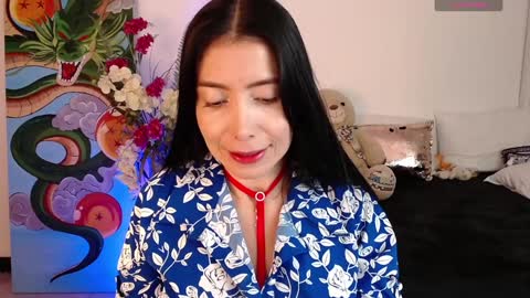 alma_art_ online show from February 6, 9:06 pm