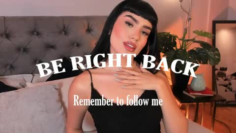 Mia online show from May 16, 1:43 pm