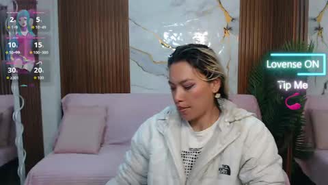 alonddra_tay online show from May 21, 11:41 am