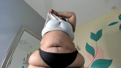 Snapshot of alondra_zaens chatting on January 31, 8:33 pm Alondra online show from January 31, 8:33 pm