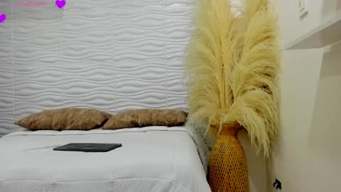 ALONDRA CUTE online show from May 21, 5:16 am