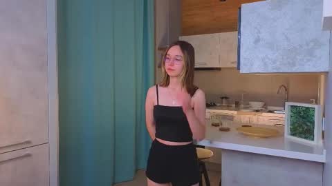 Alorena online show from December 15, 4:01 pm