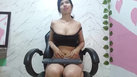 alunajhonsoncm101 online show from September 30, 7:52 pm