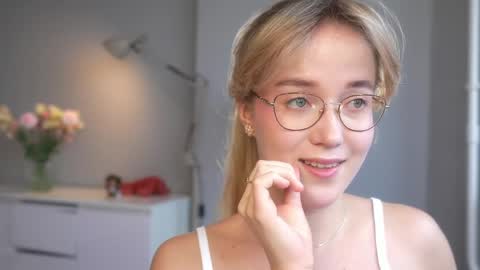 Amelia NEXT STREAM  online show from May 15, 2:31 pm