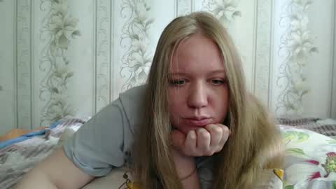 alya764770 online show from May 27, 1:27 am