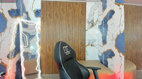 ALYCE  online show from April 5, 11:42 am