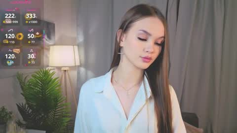 Mona online show from May 25, 4:17 pm