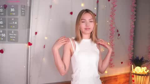 Kate online show from May 20, 4:26 pm