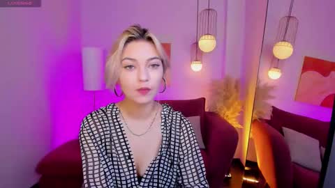 Alysia online show from November 2, 1:58 pm