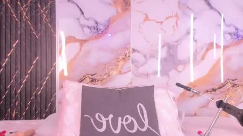 alyson__a online show from May 19, 2:02 pm