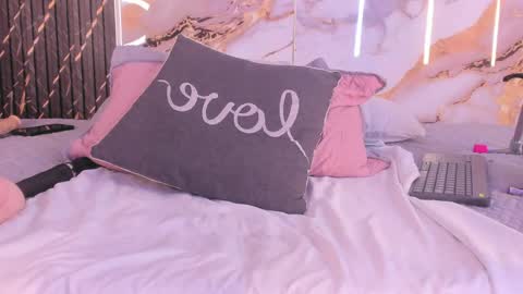 alyson__a online show from May 8, 4:43 pm