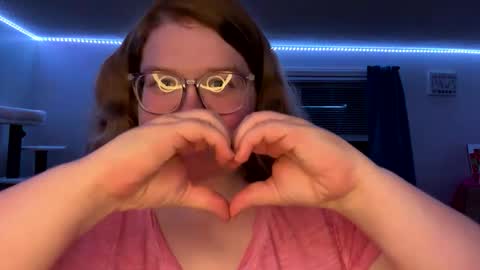 Snapshot of alyssa6960545 chatting on September 20, 11:58 pm Lily online show from September 20, 11:58 pm