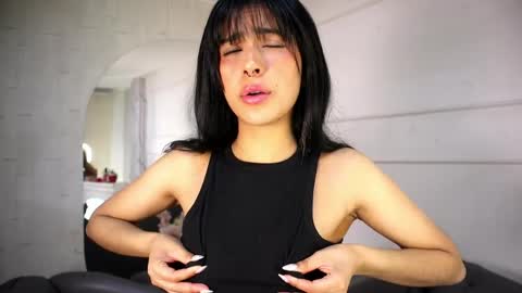 alyssa_joness online show from May 13, 4:07 am