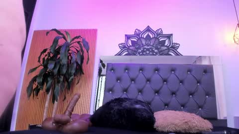 Alyssa Kross online show from May 11, 3:40 pm