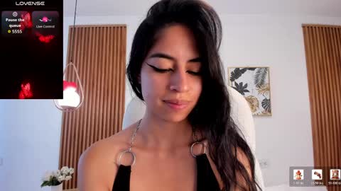 alyssabeauty_ online show from May 8, 7:27 pm