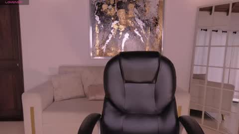 Aly  online show from May 11, 11:45 am