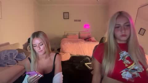 alyssastonee online show from January 11, 2:38 am