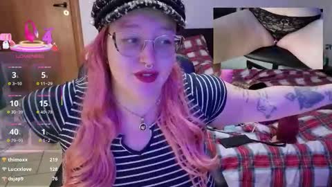 Alyssa Wonderland online show from December 13, 8:04 pm