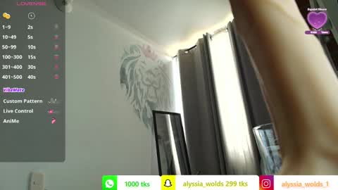 alyssia wolds online show from October 11, 12:30 pm