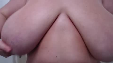 Alyssiaamorexo online show from December 15, 4:04 pm
