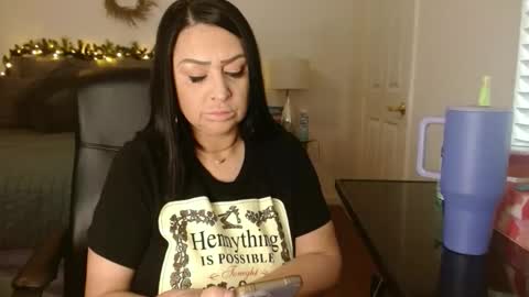 Alyssiaamorexo online show from November 17, 7:03 pm