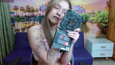 Alyy online show from January 29, 2:10 pm