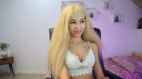 Amai  Liu online show from December 1, 6:54 pm