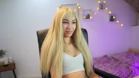 Amai  Liu online show from October 9, 6:45 pm