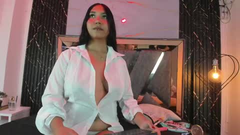 amaia_a online show from May 4, 7:28 pm