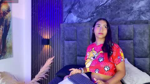 amaia_a online show from March 29, 8:08 pm