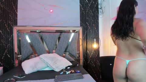 amaia_a online show from May 20, 7:33 pm