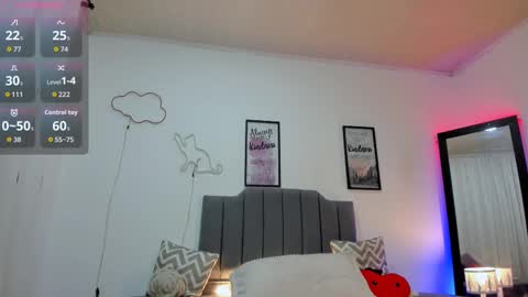 Hi Im AmaiaHelp me reach 100 likes online show from October 8, 11:31 pm